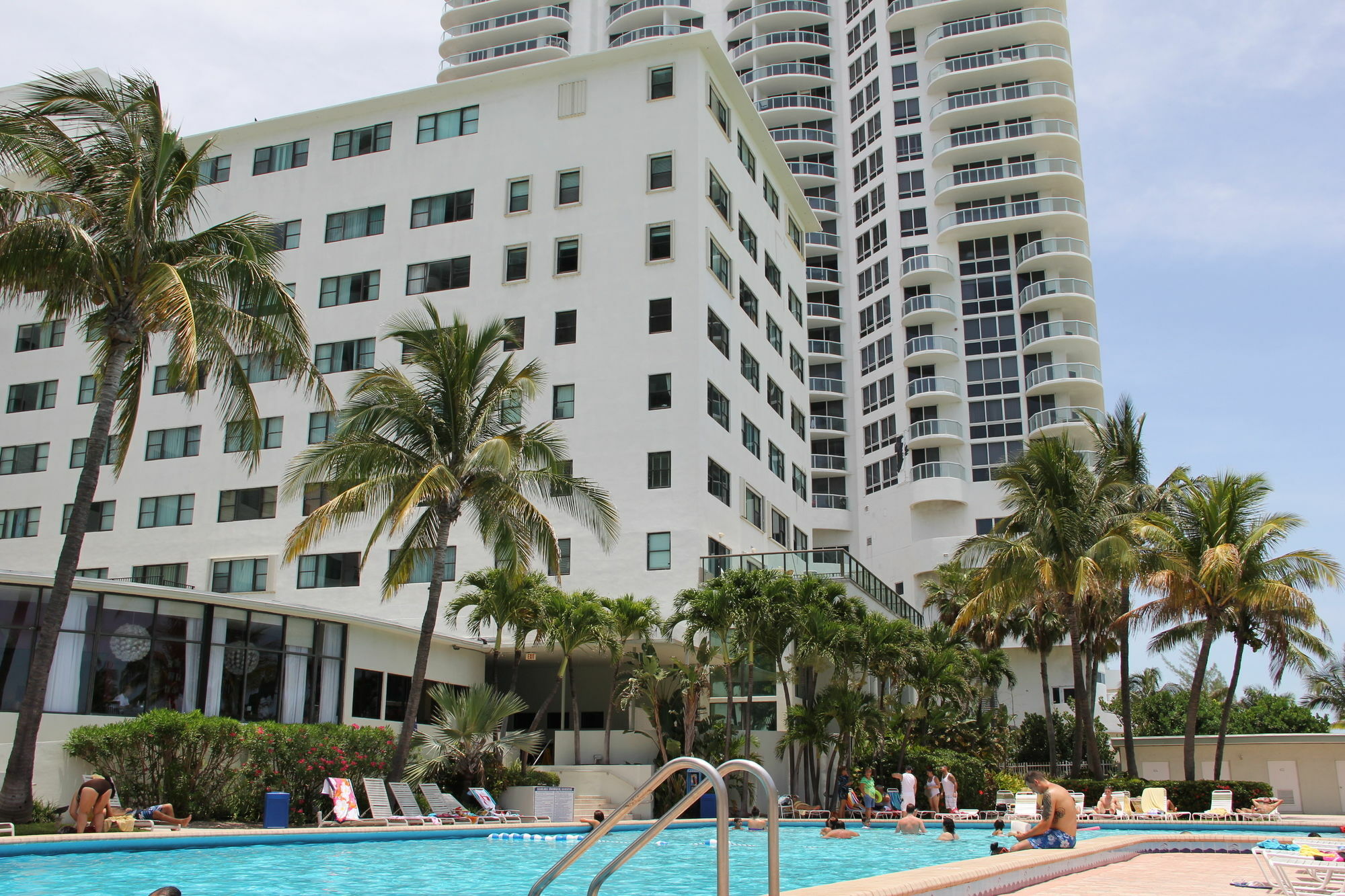 Private Apartments At The Casablanca Miami Beach Exterior foto